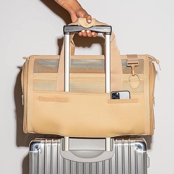 EUC Wild One Pet Travel Carrier in Tan - Picture 2 of 7